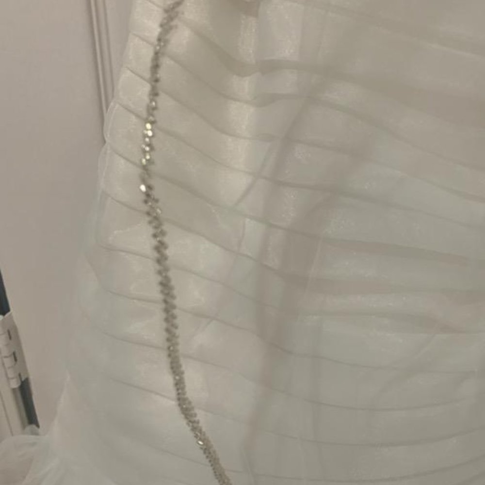 CRYSTAL TRIMMED FINGER TIP VEIL & CRYSTAL HEADPIECE